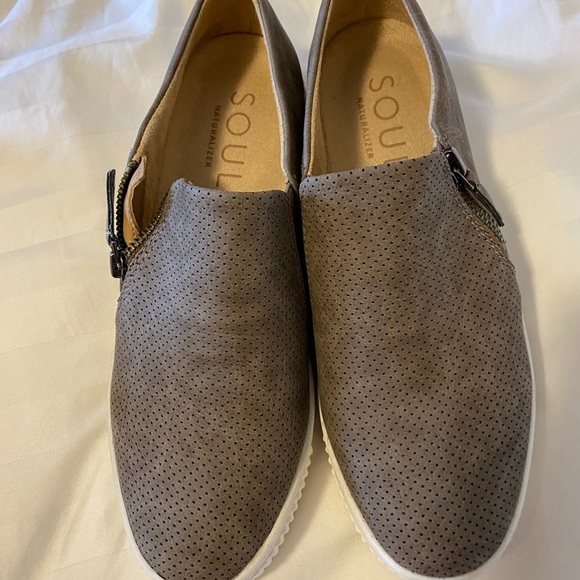 Ladies suede runners - Picture 1 of 4